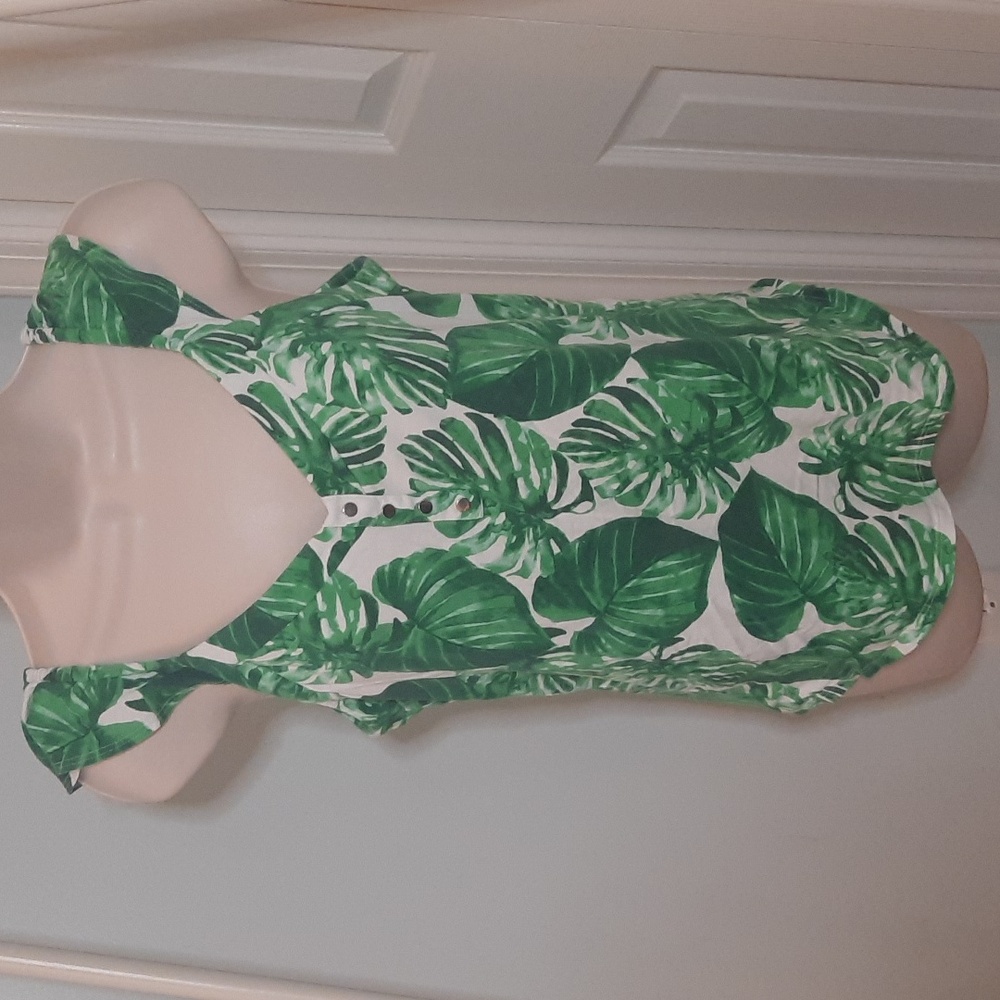 White House Black Market Tropical Monstera Tank sz Small